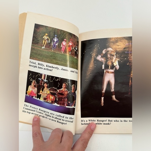 Vintage 1990s Mighty Morphin Power Rangers MMPR Lot of 2 Books - Picture 10 of 12